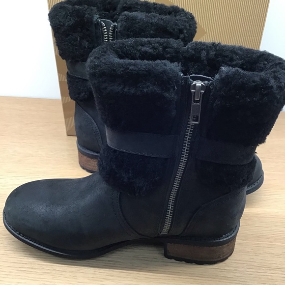 Brand new Authentic UGG Australia Blayre II leather - Picture 7 of 14